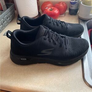 Skechers Black Arch Fit Athletic Shoes